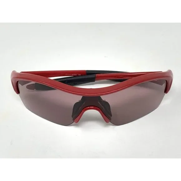 Oakley Endure Lipstick Red 09-810 Sunglasses Frame Rare Color . Scratched Lens Oakley Endure Red Sunglasses 09-810 Small Frame SCRATCHED  main image 3